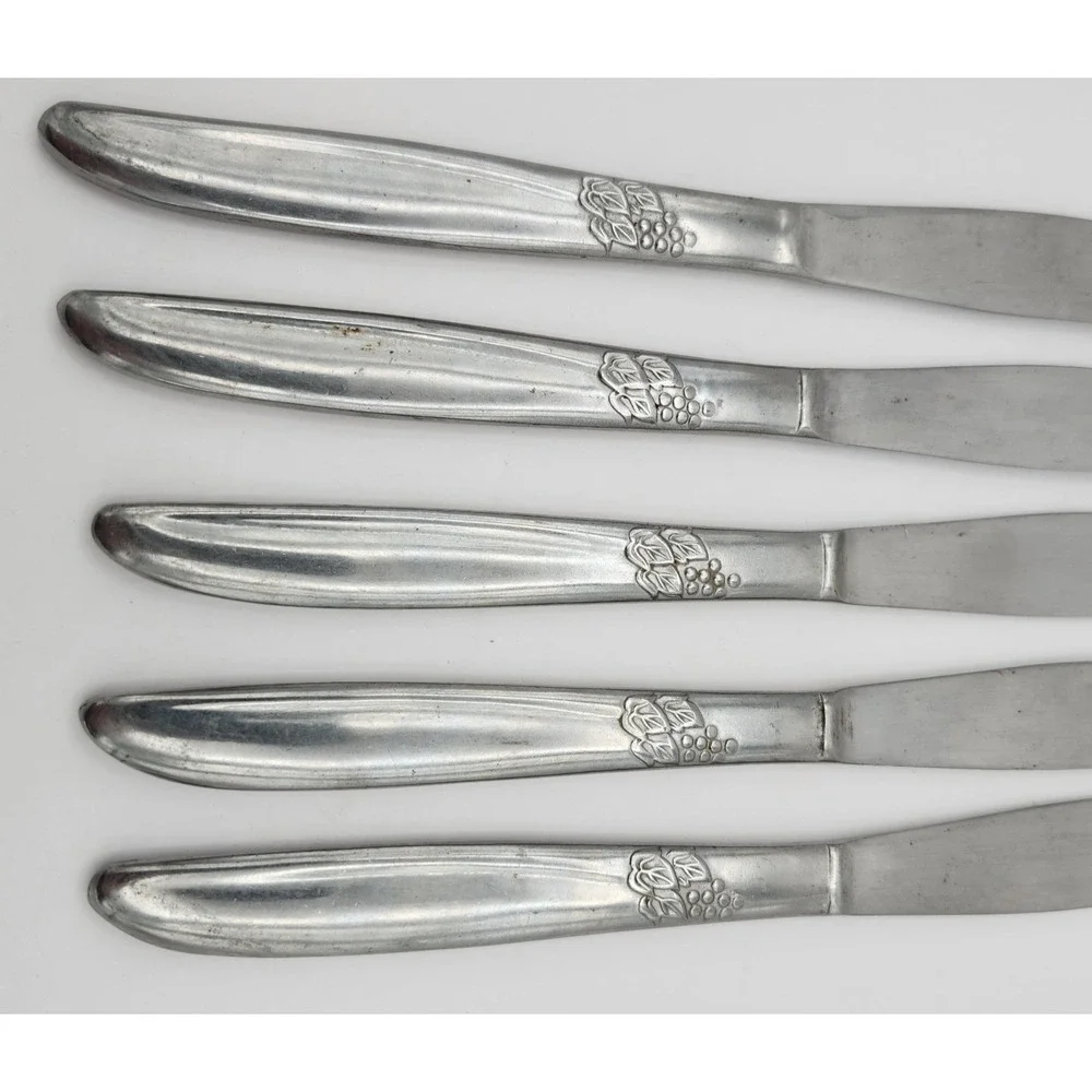 MWCO dinner knives